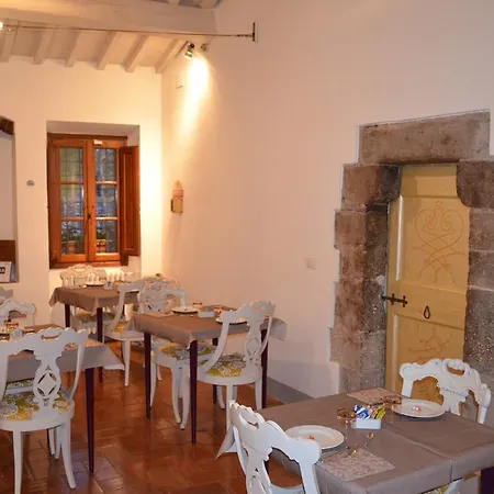Tenuta Lonciano Bed & Breakfast *